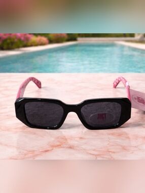 Juicy Couture Women's Rectangle Sunglasses Logo Arms 100% UV Black And Pink